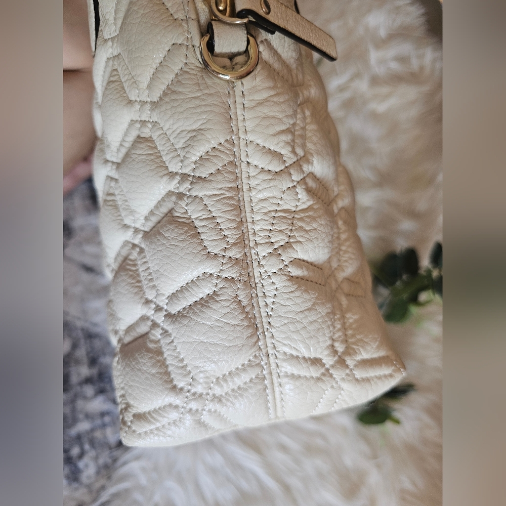 Kate Spade Quilted Story Line Bag - Picture 8 of 13